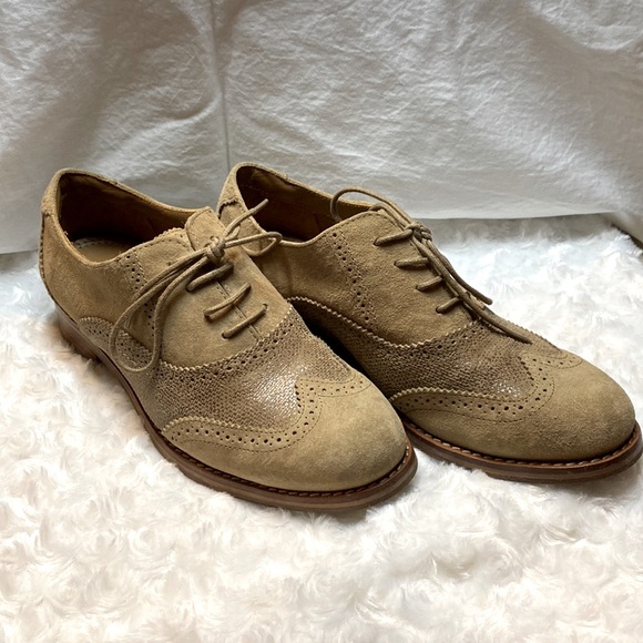 Sebago Womens Leather Wingtip Loafer 